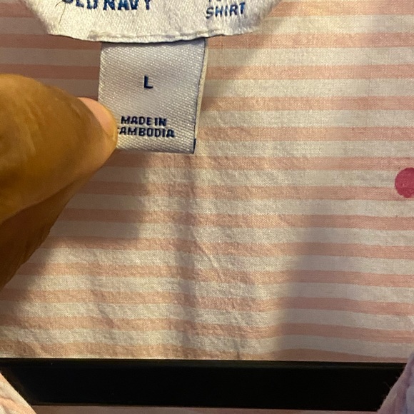 Cute pink and white button down🔥🔥💖 - Picture 6 of 6